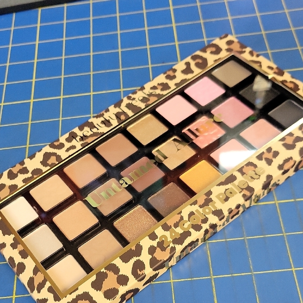 Beauty Trends Untamed Alluew Leopard 24 Eyeshadow Palette New Sealed Box